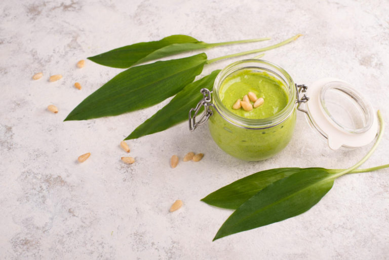 pesto_medvedi_cesnak